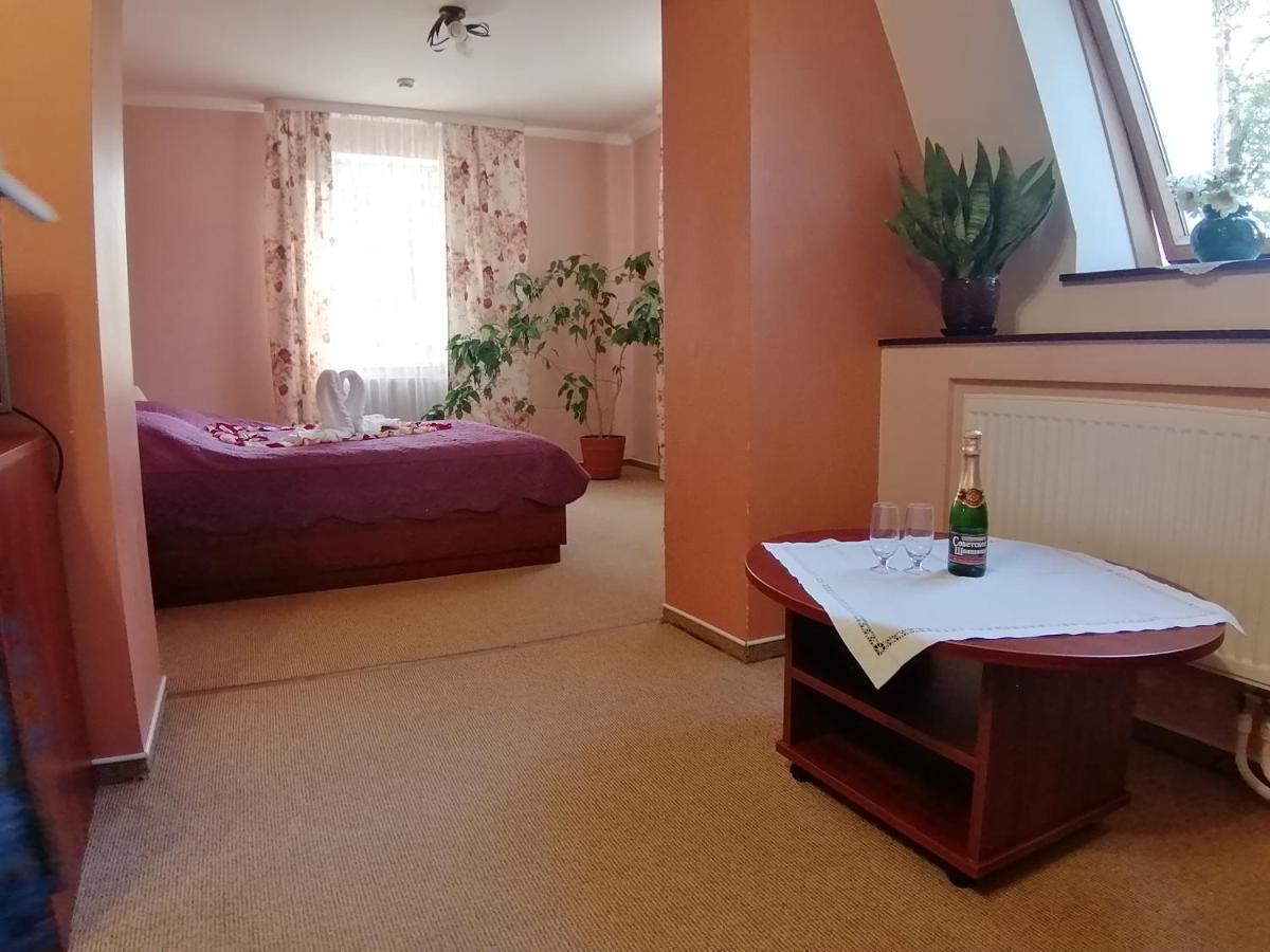 Gostinitsa "Elen" Hotel Shchuchyn Zewnętrze zdjęcie